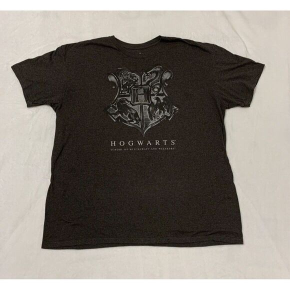 Harry Potter Shirt Men’s Size 2XL Gray Hogwarts Graphic Print Crew Neck - Picture 1 of 5